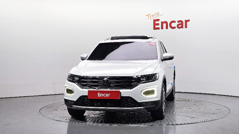 car Volkswagen T-Roc id47849 photo #3