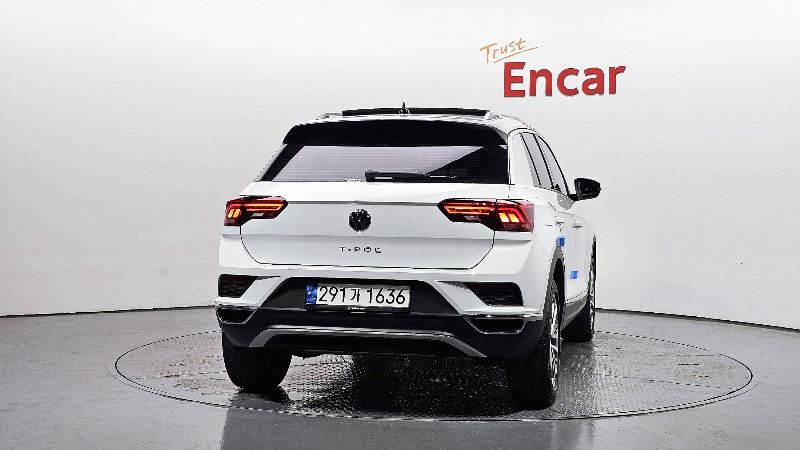 car Volkswagen T-Roc id47849 photo #4