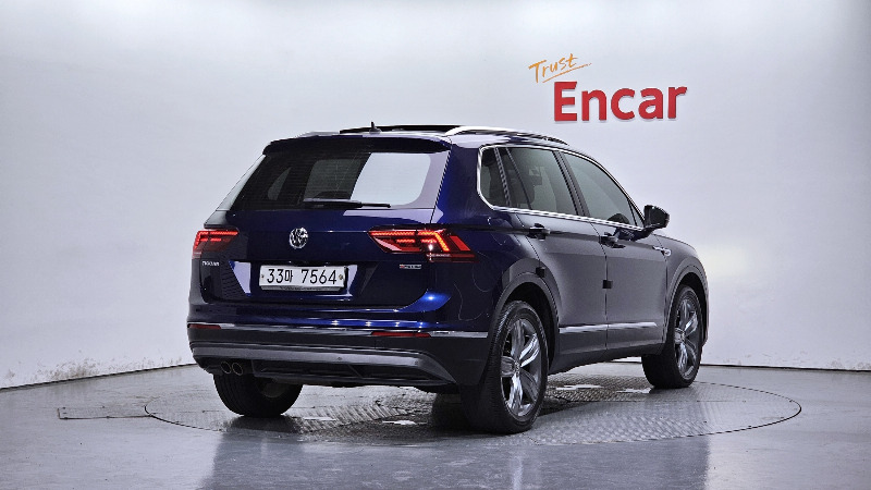 car Volkswagen Tiguan id47850 photo #2