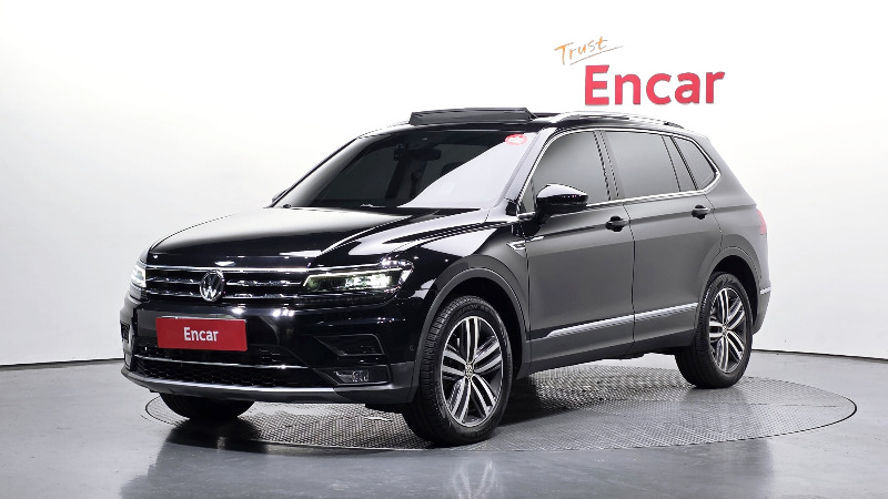 car Volkswagen Tiguan id47854 main photo