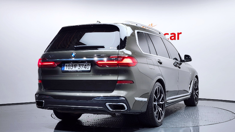 car BMW X7 id48038 photo #2