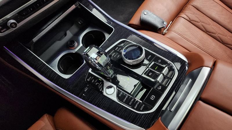 car BMW X7 id48038 photo #9