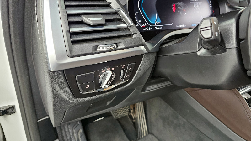car BMW X4 id48048 photo #16
