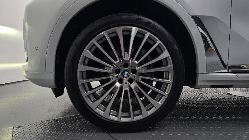 car BMW X7 id48060 photo #5