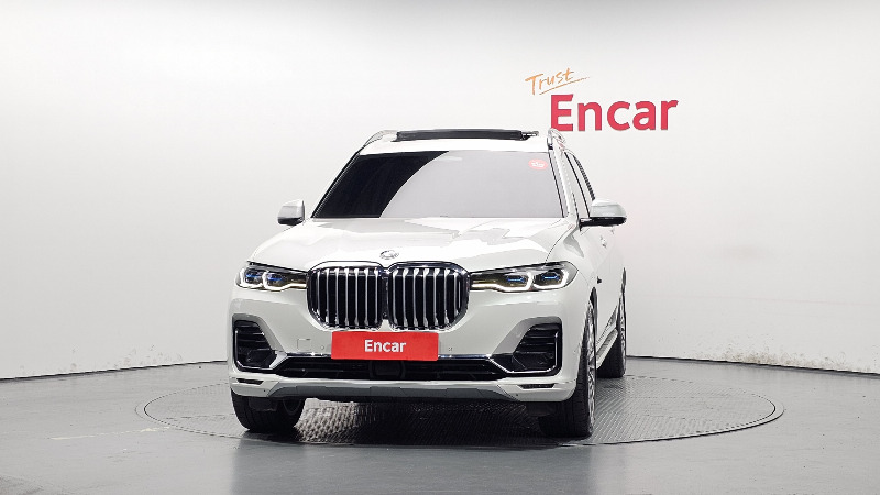 car BMW X7 id48066 photo #3