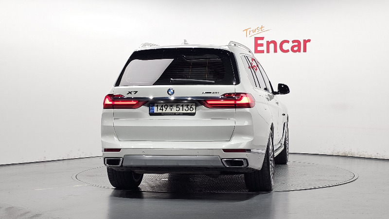 car BMW X7 id48066 photo #4