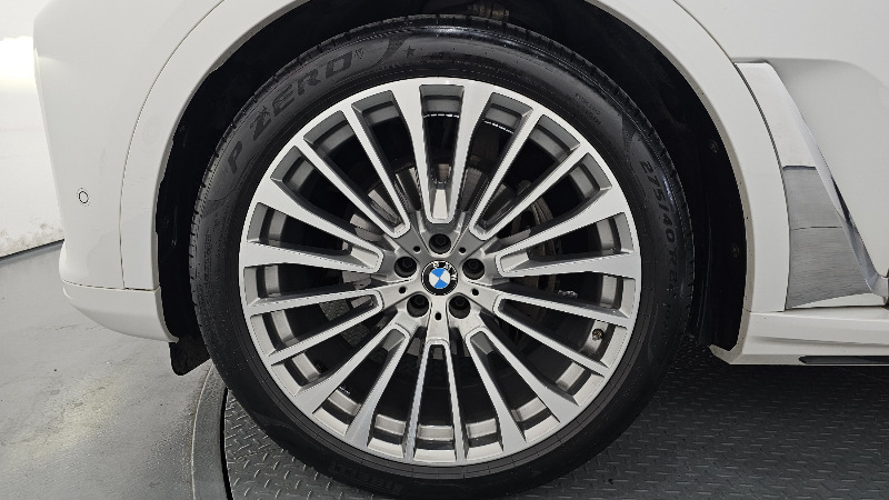 car BMW X7 id48066 photo #5