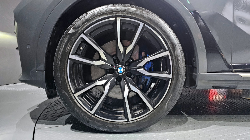 car BMW X7 id48106 photo #5