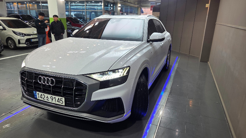 car Audi Q8 id48138 photo #3