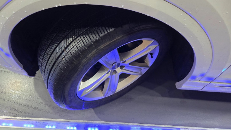 car Audi Q8 id48138 photo #8
