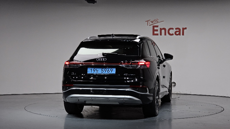 car Audi Q4 e-tron id48151 photo #4