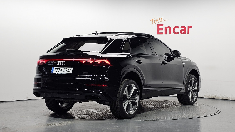 car Audi Q8 id48158 photo #2