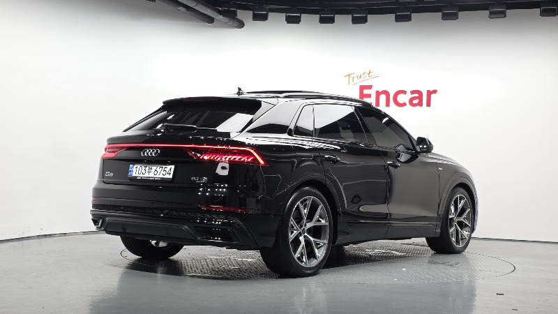 car Audi Q8 id48160 photo #2