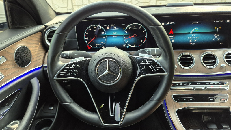 car Mercedes Benz E Class id48201 photo #9