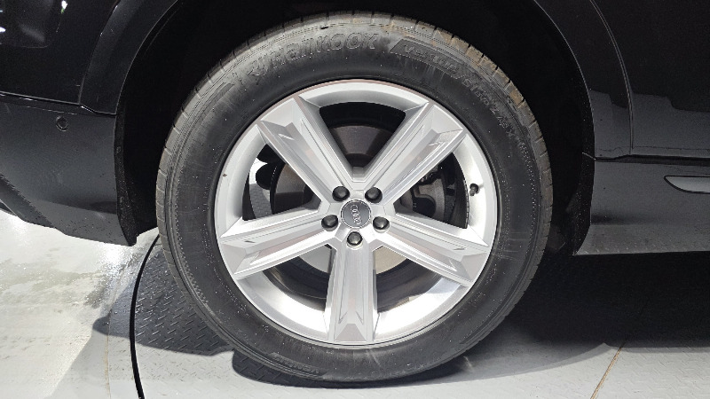 car Audi Q8 id48242 photo #5