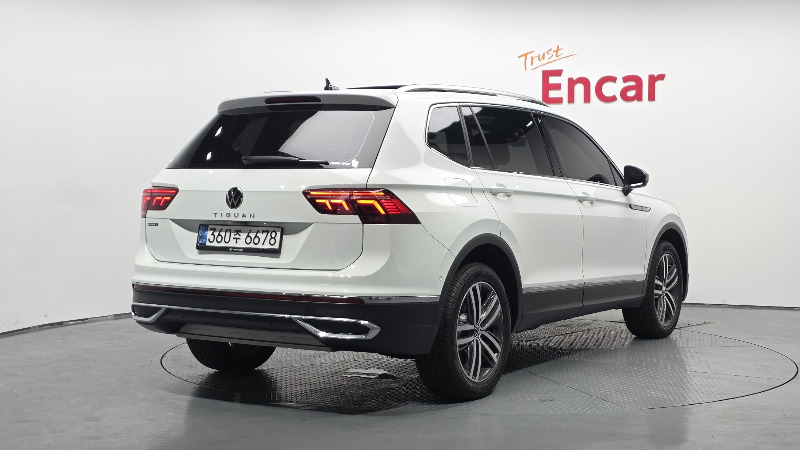 car Volkswagen Tiguan id48274 photo #2