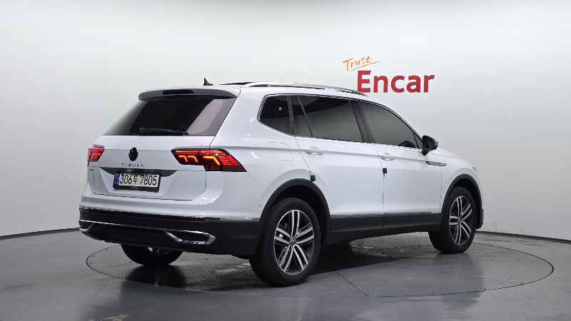 car Volkswagen Tiguan id48281 photo #2