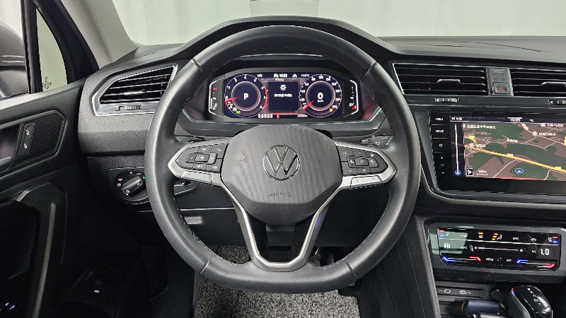 car Volkswagen Tiguan id48282 photo #13