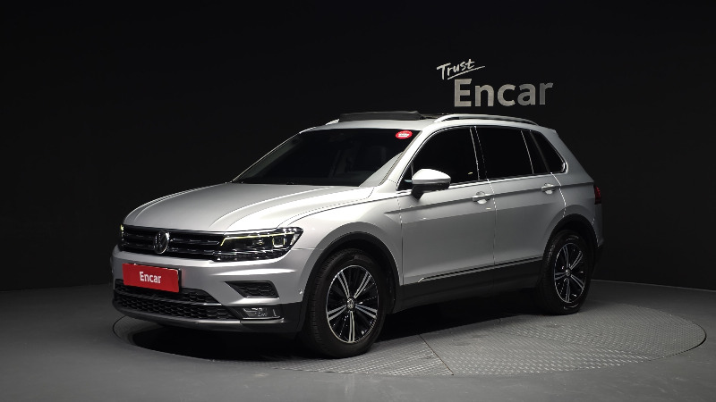 car Volkswagen Tiguan id48296 main photo
