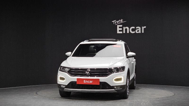 car Volkswagen T-Roc id48305 photo #3