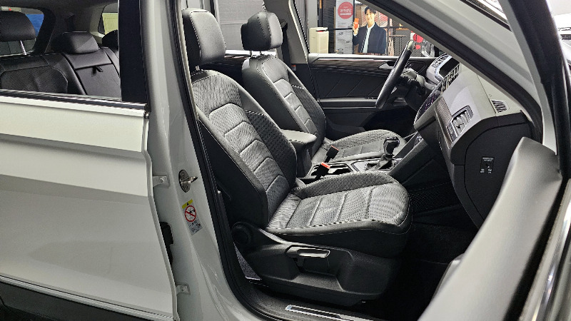 car Volkswagen Tiguan id48309 photo #12
