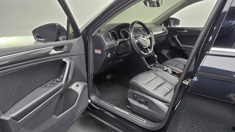 car Volkswagen Tiguan id48312 photo #10