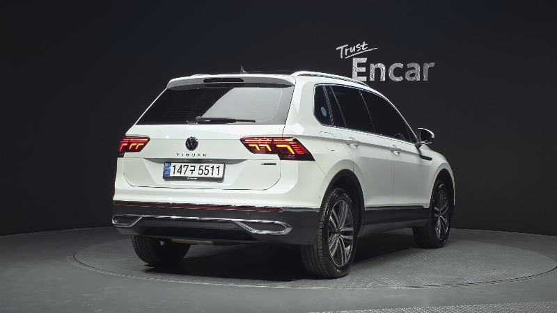 car Volkswagen Tiguan id48313 photo #2