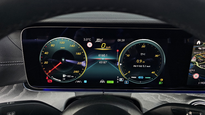 car Mercedes Benz E Class id48335 photo #8