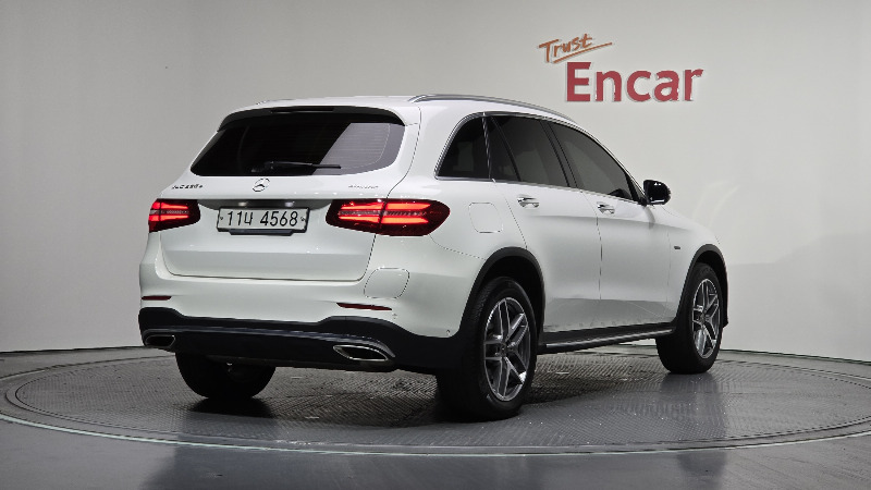 car Mercedes Benz GLC id48340 photo #2