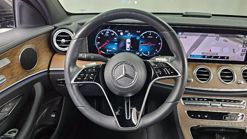 car Mercedes Benz E Class id48372 photo #13