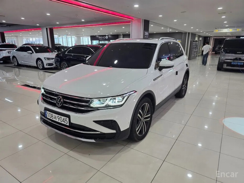 car Volkswagen Tiguan id48391 main photo