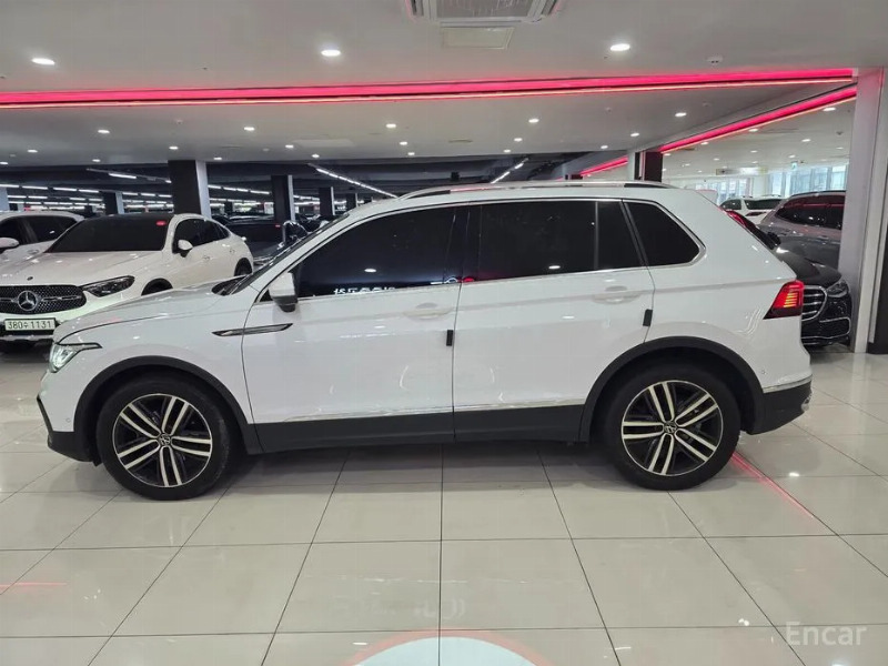 car Volkswagen Tiguan id48391 photo #2