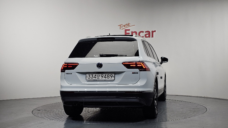 car Volkswagen Tiguan id48395 photo #4