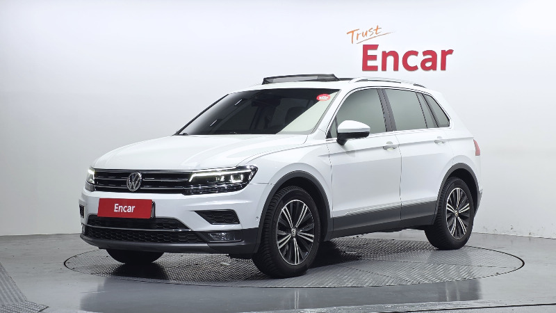 car Volkswagen Tiguan id48401 main photo
