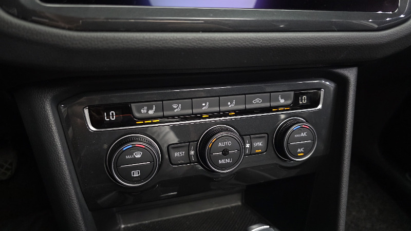 car Volkswagen Tiguan id48401 photo #17