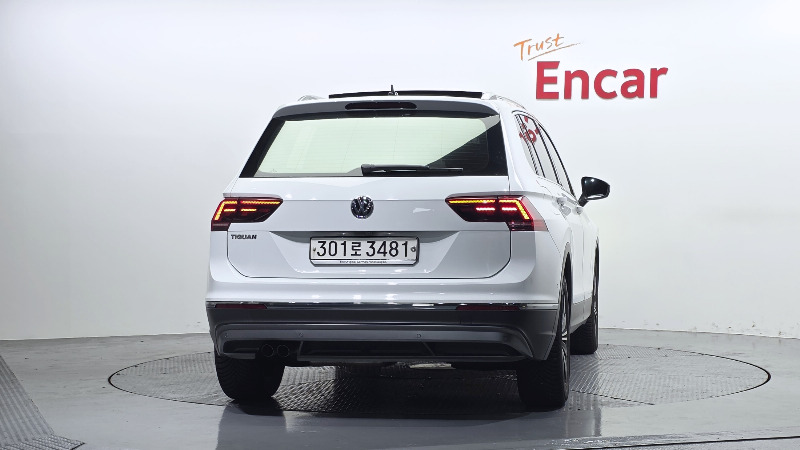 car Volkswagen Tiguan id48401 photo #4