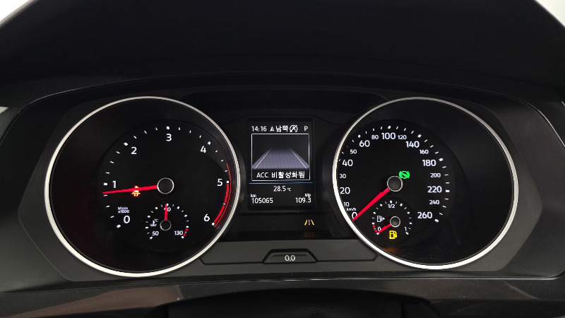 car Volkswagen Tiguan id48401 photo #8