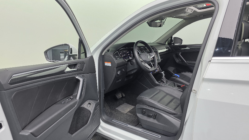 car Volkswagen Tiguan id48407 photo #13