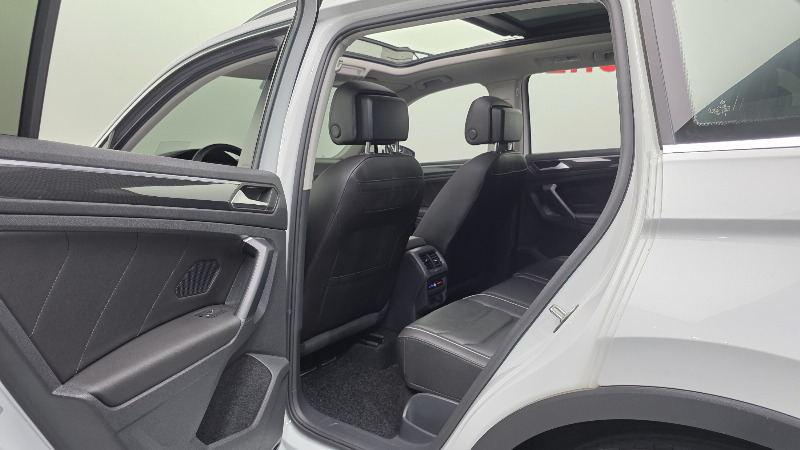 car Volkswagen Tiguan id48407 photo #17