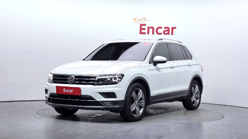 car Volkswagen Tiguan id48409 main photo