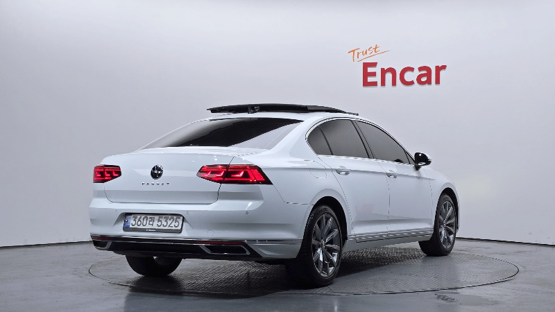 car Volkswagen Passat id48410 photo #2