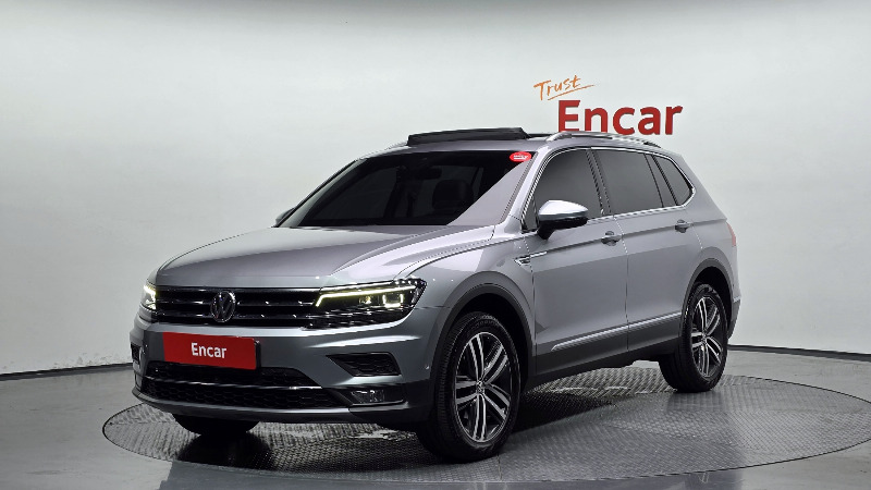 car Volkswagen Tiguan id48413 main photo