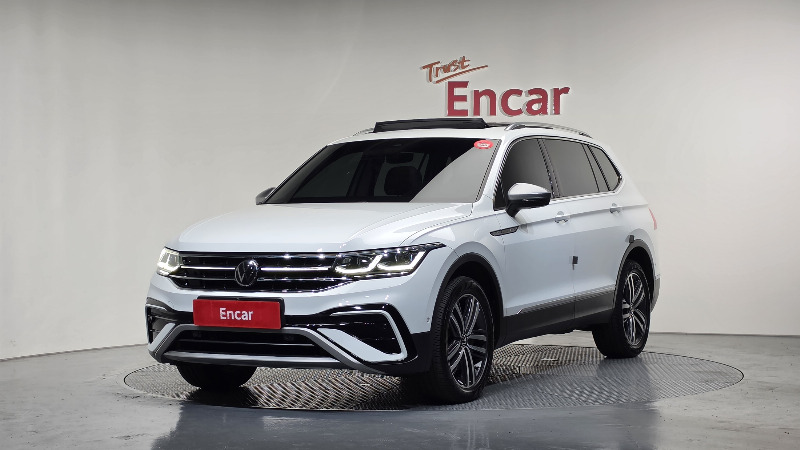 car Volkswagen Tiguan id48416 main photo
