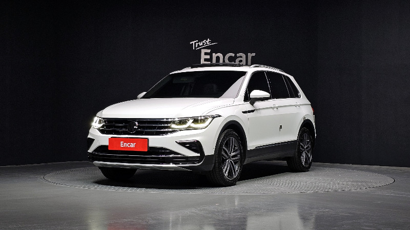 car Volkswagen Tiguan id48424 main photo