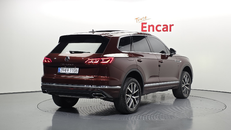 car Volkswagen Touareg id48426 photo #2
