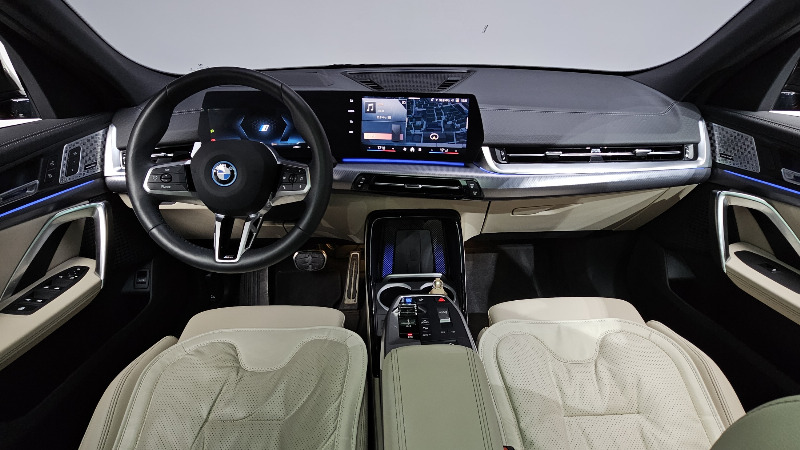 car BMW iX id48456 photo #7