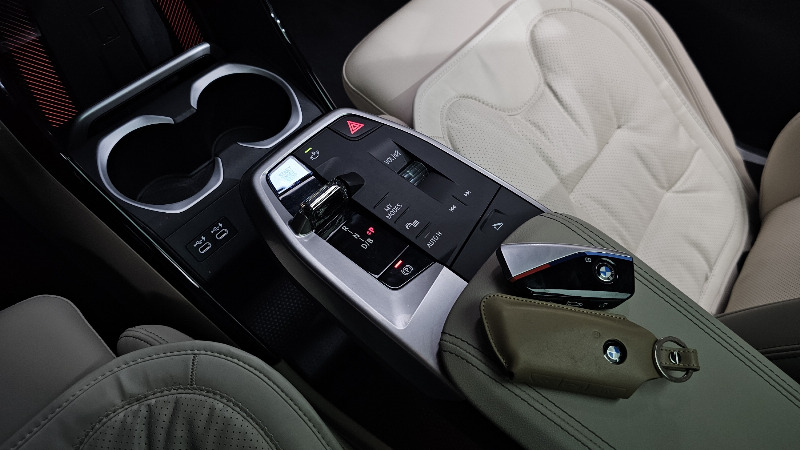 car BMW iX id48456 photo #9