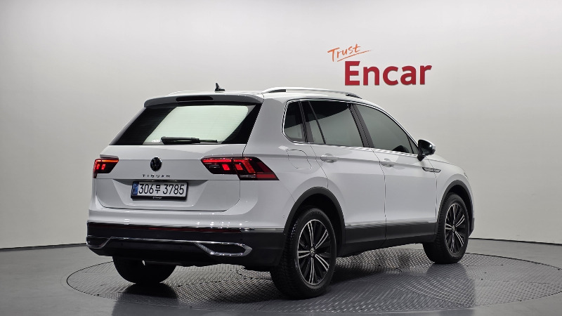 car Volkswagen Tiguan id48544 photo #2