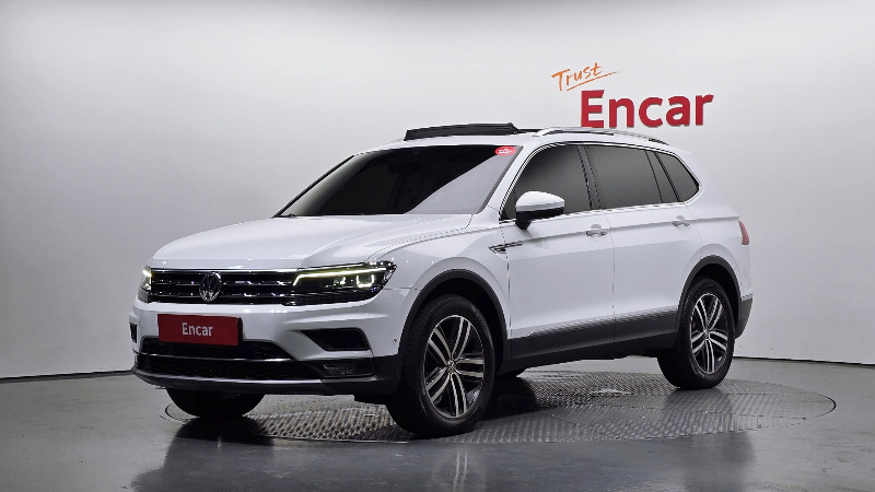 car Volkswagen Tiguan id48558 main photo