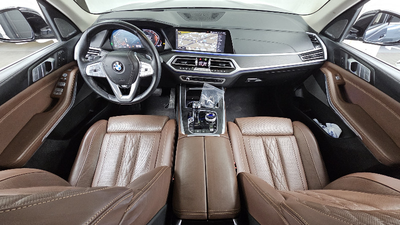 car BMW X7 id48572 photo #7